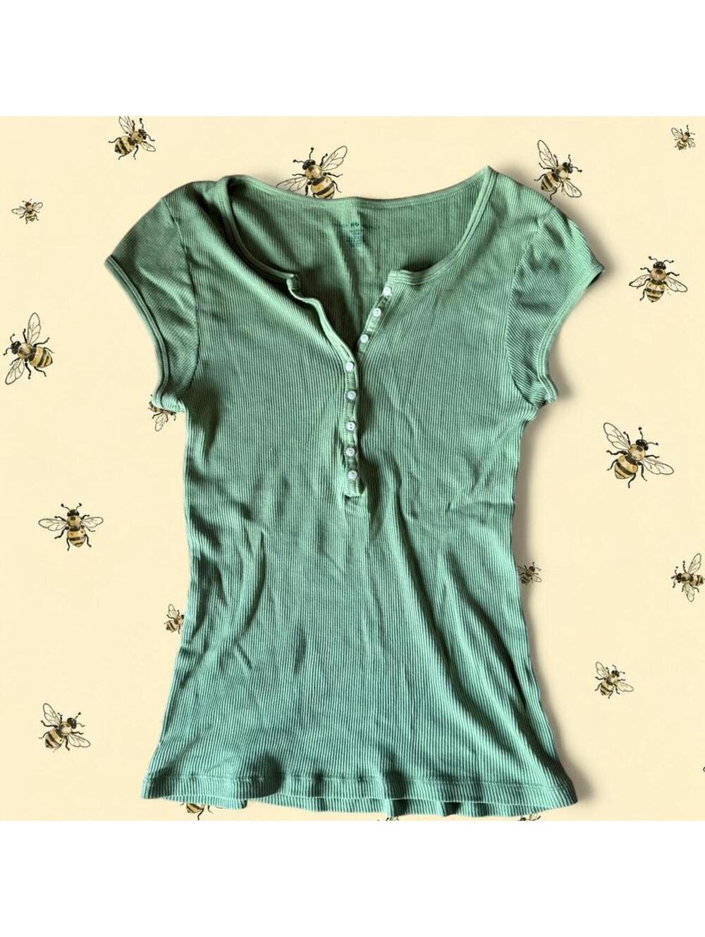 Brandy Melville green ahern top